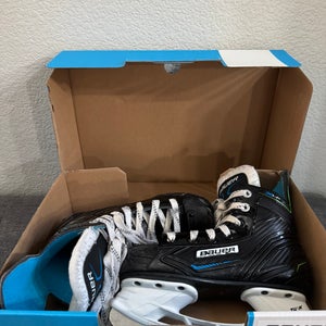 Youth Bauer XLP Hockey Skates Regular Width 13 (Used)