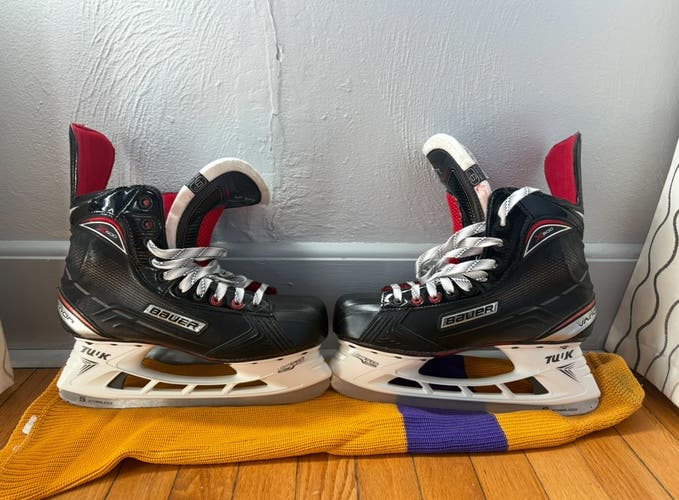 Bauer Vapor X600 Hockey Skates Regular Width 9 (Used)