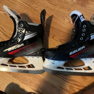 Bauer Vapor X3 Hockey Skates Regular Width Size 5 (Used)