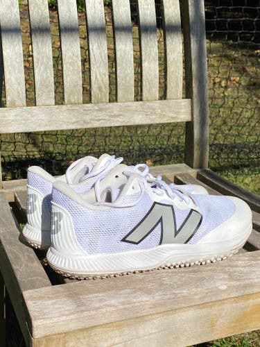 White Men's Size M 8.0 (W 9.0) New Balance Low Top Turf Cleats (New)
