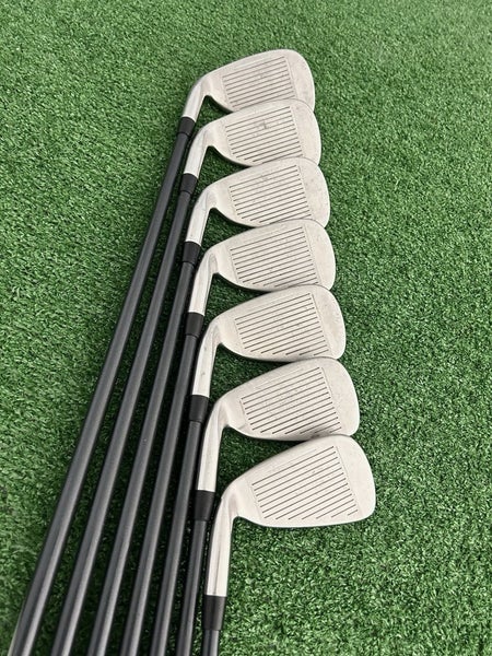 Taylormade R360 XD Iron Set 4-P / Taylormade XD 60 Stiff Graphite