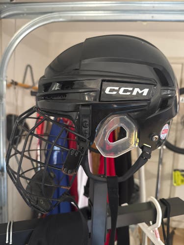 Medium CCM Tacks 720 Helmet (Used)