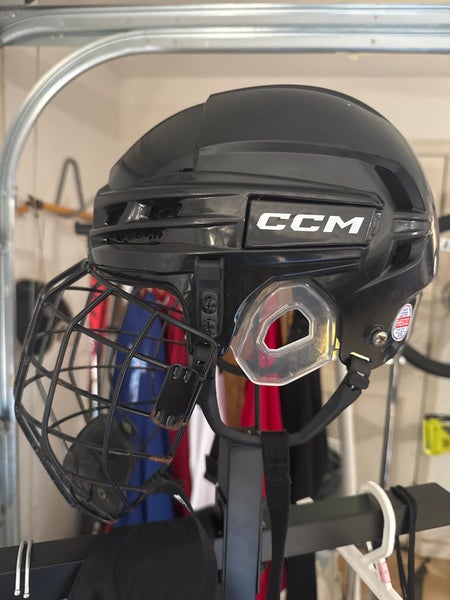 Medium CCM Tacks 720 Helmet (Used)