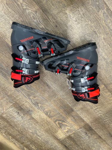 Mondo 22 & 22.5 Rossignol Hero JR 65 Ski Boots (Used)