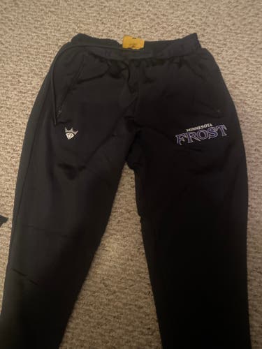 Pwhl MN Frost joggers Medium Adult Unisex (Used)