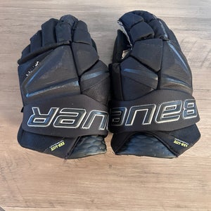 Bauer Vapor Hyperlite Gloves 13" (Used)