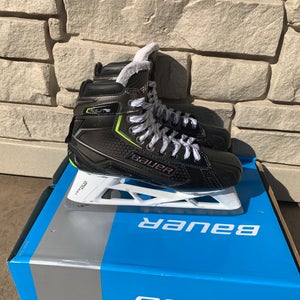 Bauer Elite Hockey Goalie Skates 10 (Used)