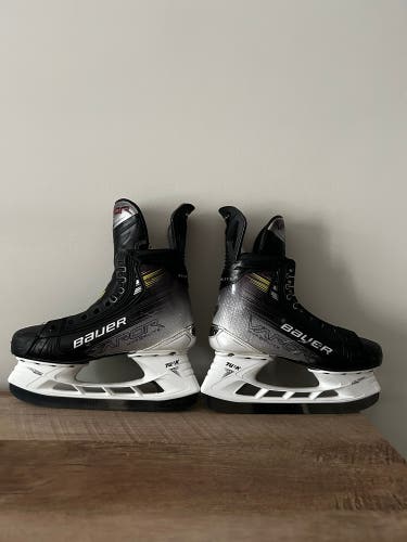 2023 Bauer Vapor Hyperlite 2 Hockey Skates Size 6 Fit 1