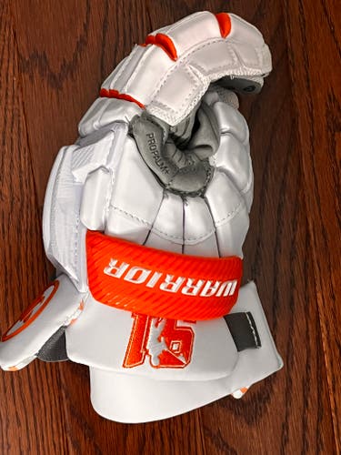 Warrior Burn Lacrosse Gloves Large (New)
