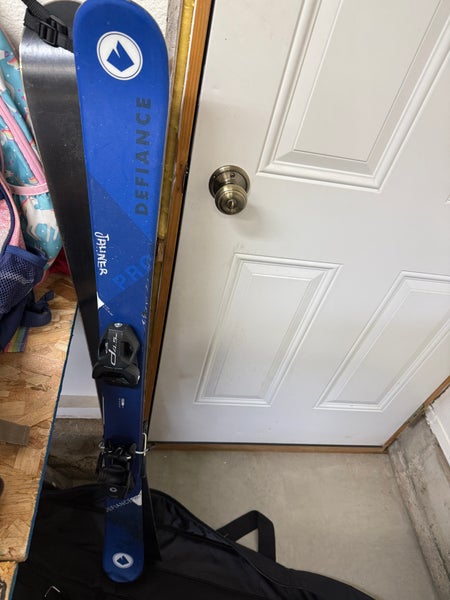 Kid's Defiance 125 cm All Mountain Skis With Bindings (Used)