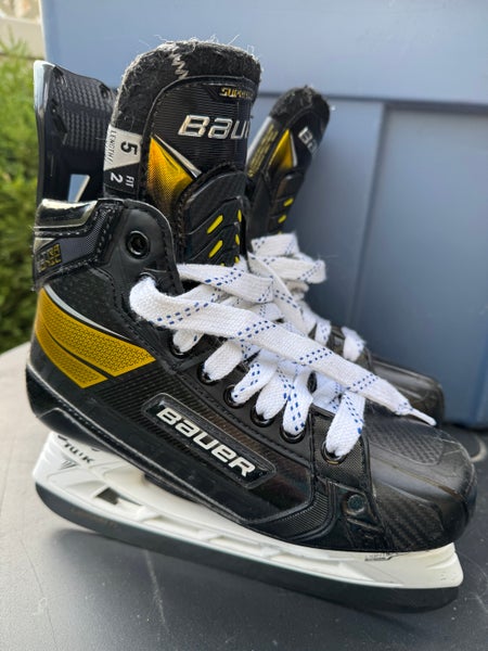 Bauer Supreme UltraSonic Hockey Skates Size 5