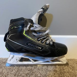 Bauer Elite Hockey Goalie Skates Size 5.5 (Used)