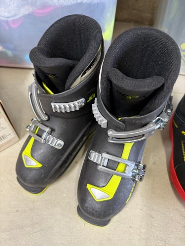 Kid's Roces Ski Boots (Used)