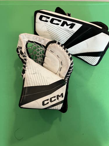 Youth CCM YFlex 3 Goalie Glove & Blocker (Used)