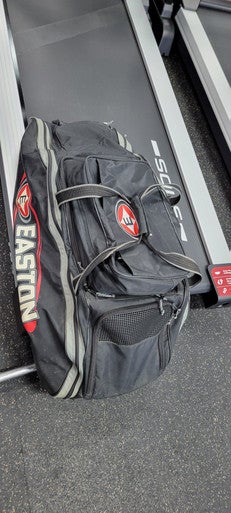Used Easton CATCHERS BAG BB/SB Team Wheeled Bag Black 11497-S000152809