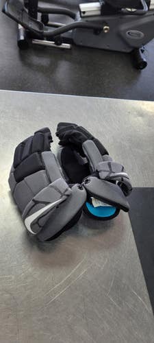 Used Nike VAPOR LT Lacrosse Gloves Junior Black LG 11497-S000152790