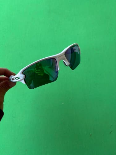 White Men's Adult One Size Fits All Oakley Flak 2.0 Sunglasses (Used)