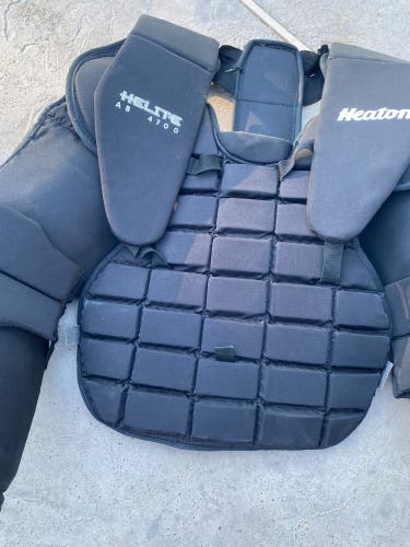 Senior Large Heaton Goalie Chest Protector (Used)