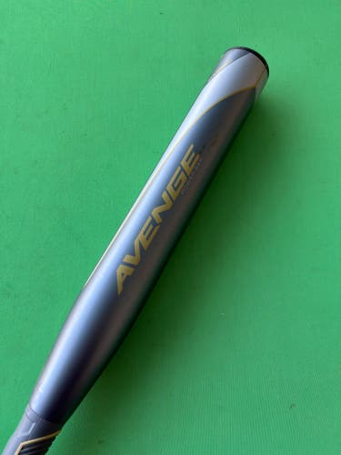 Silver AXE Avenge Composite Bat (-10) Composite 22 oz 32"