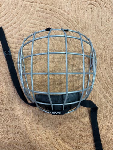 Medium Bauer True Vision Cage (Used)