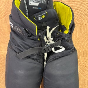 Black Junior Small Bauer Supreme 3S Hockey Pants (Used)