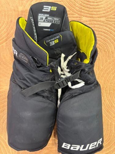 Black Junior Small Bauer Supreme 3S Hockey Pants (Used)