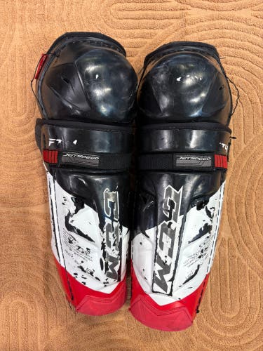 Junior CCM JetSpeed FT4 Shin Pads 12" (Used)