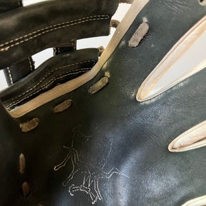 Rawlings Infield Right Hand Throw Heart of the Hide Baseball Glove 11.5"