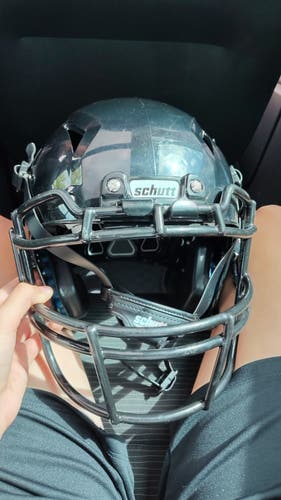 Medium Youth Schutt Vengeance A11 Helmet (New)