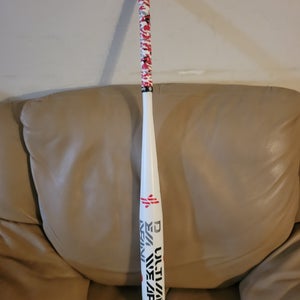 Demarini Ultimate Weapon Uwe-16 Slowpitch Softball Bat 34/28 Alloy