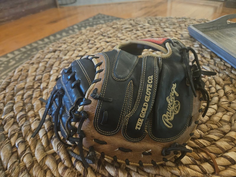 Rawlings RH Catcher's Heart of the Hide Baseball Glove 33" (Used)