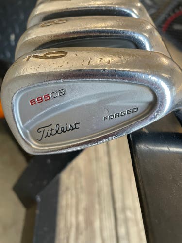 Titleist Titleist 695 CB Forged Right Handed Iron Set Stiff Flex 6 Pieces (Used)