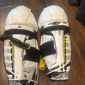 Junior CCM Super Tacks AS1 11" Shin Pads (Used)