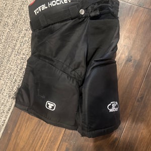 Youth Medium Hockey Pants (Used)