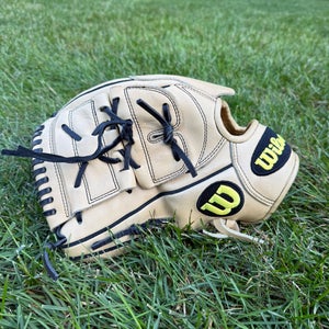 Pro Issue Wilson A2000 LH Pitcher's Baseball Glove 12" (Used)