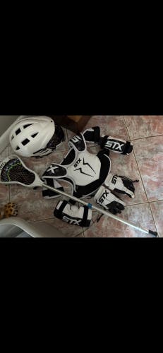 Lacrosse equipment full set - meets nocsae Youth Starter Kit (Used) youth small