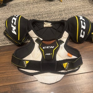 Large Youth CCM Super Tacks AS1 Shoulder Pads (Used)