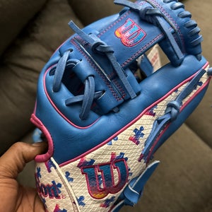 2024 Wilson A2000 1786 RH Infield Baseball Glove 11.5" (New)
