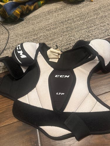 Large Youth CCM LTP Shoulder Pads (Used)