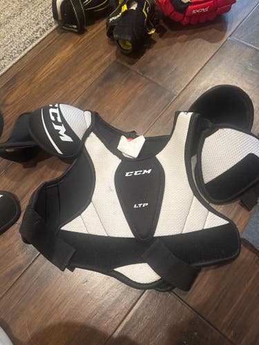 Large Youth CCM LTP Shoulder Pads (Used)