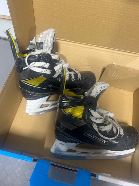 Bauer Supreme 3S Pro Hockey Skates Regular Width 13.5 (Used)