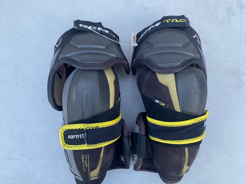 Senior Extra Large CCM Tacks AS-V Elbow Pads (Used)