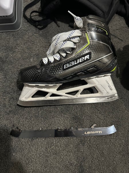 Bauer Elite Hockey Goalie Skates 6.5 (Used)