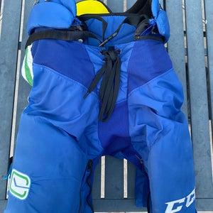 Blue Senior VANCOUVER CANUCKS Large CCM HPTK Hockey Pants Pro Stock (Used)