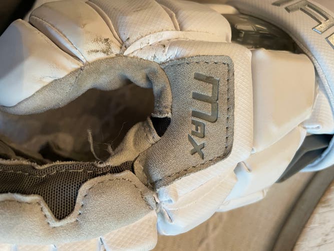 Maverik Max Lacrosse Gloves 13" (Used)