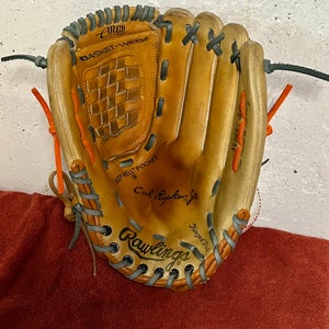 Rawlings Cal Ripken Jr RSE 36 glove.  RHT 12.5”