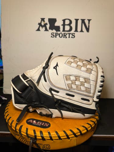 Mizuno Supreme RH Softball Glove 12" (Used)