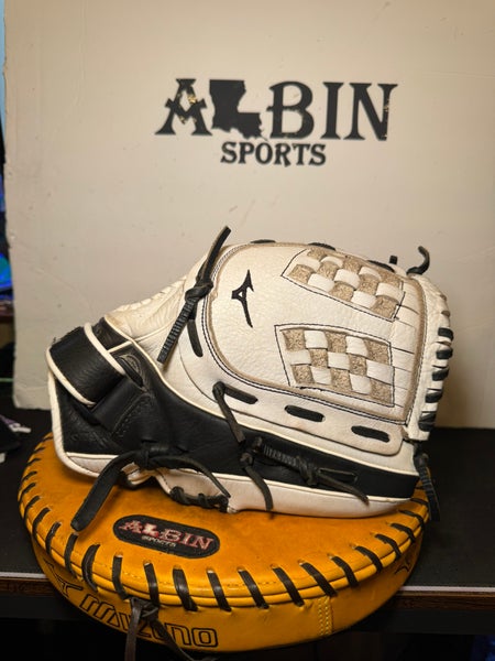 Mizuno Supreme RH Softball Glove 12" (Used)