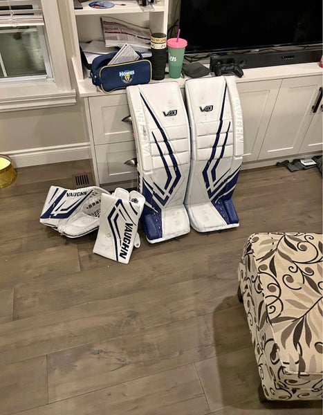 35" Vaughn VX1 Goalie Leg Pads (New)