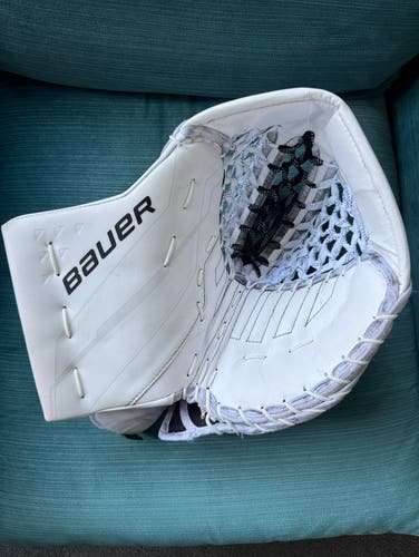 Refurbished Bauer Shadow Goalie Glove: READ DESCRIPTION